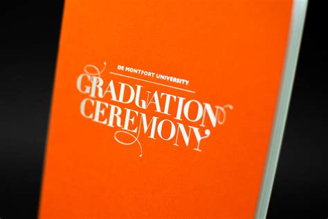 DMU Live Stream Graduation 的图像结果