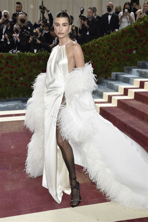 Hailey Bieber | Met Gala 2022: Todos los looks de la alfombra roja ...
