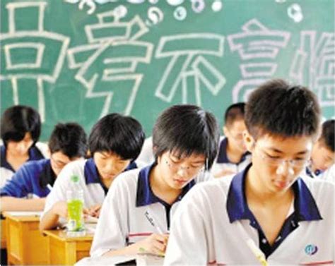 岳阳市直普通高中招生工作方案出炉 今年共招5790人 - 市州精选 - 湖南在线 - 华声在线