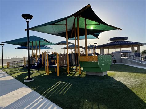 Our Facility — Bush Tennis Center