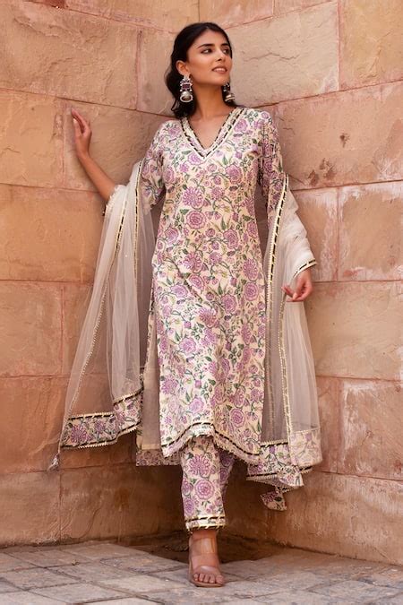 Pomcha Jaipur- Buy Anarkalis, Kurtas, Lehengas Online 2025