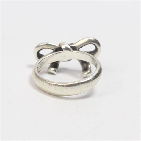 James Avery 6.06g Sterling Silver Bow Ring | Property Room