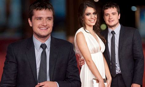 Josh Hutcherson Y Claudia Traisac