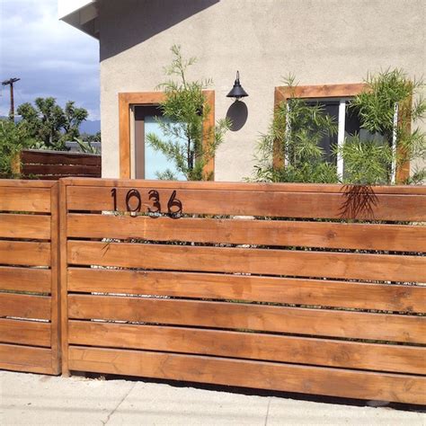 Beautiful Diy Pallet Fence For Your Yard - Pallet Ideas
