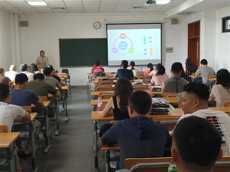 张家界校区成功举办海外就业留学专题讲座-吉首大学新闻网