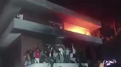 Bangladesh founder Sheikh Mujibur Rahman's house vandalised, set on ...