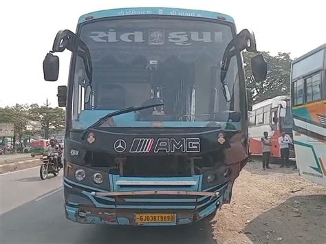 Bardoli Luxury Bus Hit Carts Woman Injured | લક્ઝરી બસે લારીઓને ઉડાવી ...