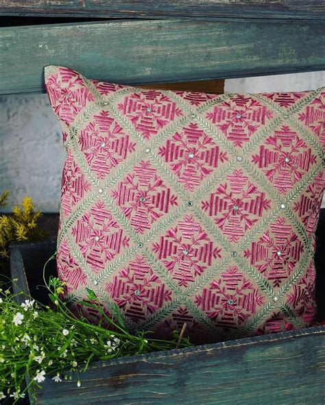 Wondering What to Do with Old Sarees? We’ve Got Some Ideas up Our Sleeves!