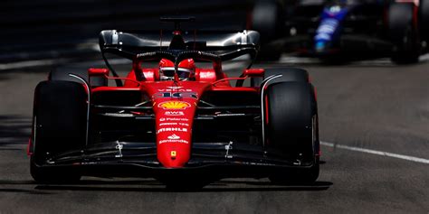 F1, prima fila Ferrari a Monaco: Leclerc davanti a Sainz