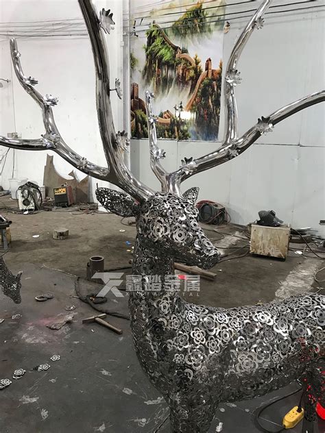 亮光不锈钢镂空鹿雕塑|价格|厂家|多少钱-全球塑胶网