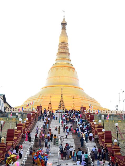Nay Pyi Taw Pagodas Crowded With Visitors On Full Moon Day Of ...