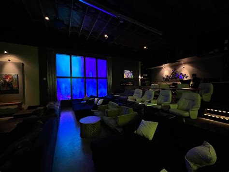 Casual night in Portland with Studio One Theater and John’s Marketplace ...