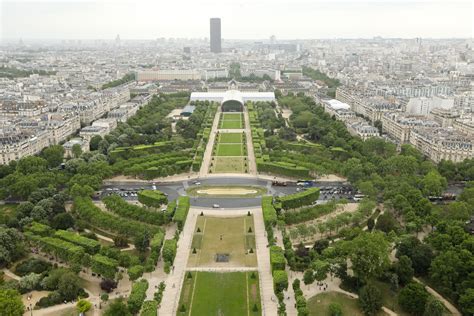 Champ de Mars - Paris