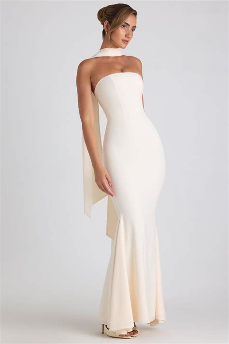 Scarf-Detail Strapless Gown in Ivory | Vestido de fiesta, Vestido maxi, Vestidos prom