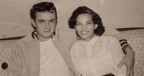 I Walk the Line: Johnny Cash’s First Wife - EverAfterGuide
