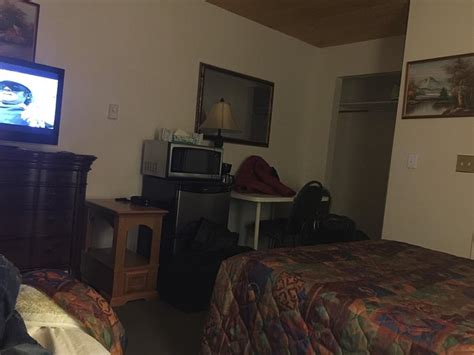 MOUNTAIN VIEW MOTEL (Revelstoke) - Motel Reviews & Photos - Tripadvisor
