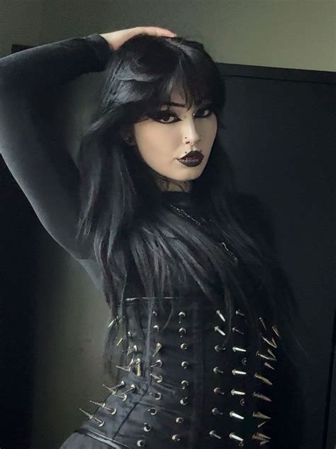 Beth (@machine_mommy) • Instagram photos and videos