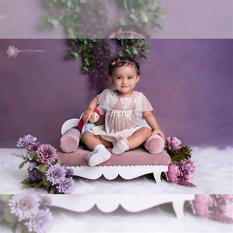 Royal Sofa – Madras Prop Store