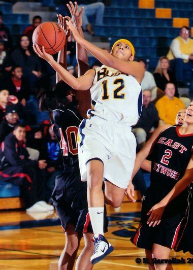 Shar'Rae Davis runs the show for unbeaten Grand Haven girls basketball ...