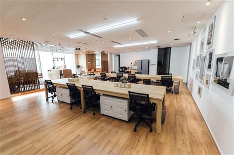 上海办公室软装设计营造优雅高效的工作环境_齐建装饰