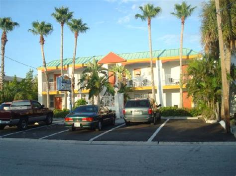 ENCHANTED INN & BEACHSIDE COTTAGES (Clearwater) - Motel Reviews, Photos ...