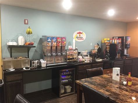 SUPER 8 BY WYNDHAM CRETE - Motel Reviews, Photos, Rate Comparison ...
