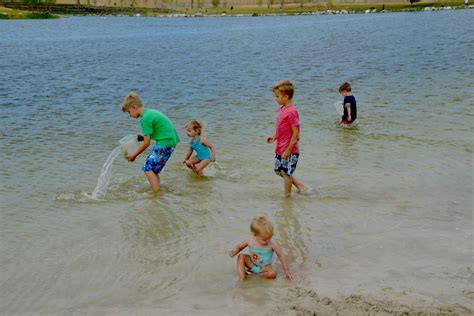 Building Model Dams 的图像结果