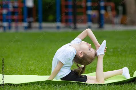 Kids Doing Sports 的图像结果