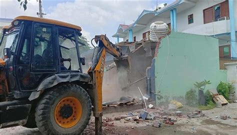 गांव कार्टरपुरी में नगर निगम गुरूग्राम की बेशकीमती जमीन को कराया अवैध ...