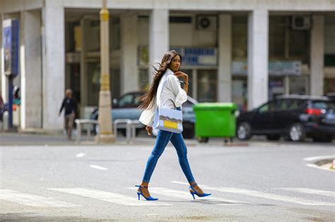 Woman Walking In Heels In The Street Photos, Download The BEST Free ...