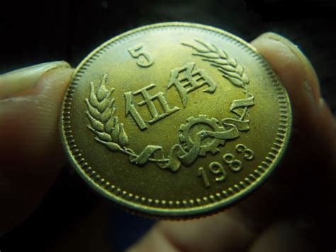2000年5角硬币值多少钱（进入流通的5角硬币） - BAT日报