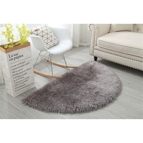 Manhattan Polyester Half Moon Area Rug, 2.5' x 4.5' - 2'5'' X 4'5 ...