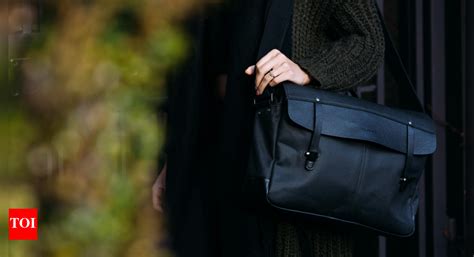 Work Meets Style: Messenger Bags That Elevate Your Laptop Game - The ...
