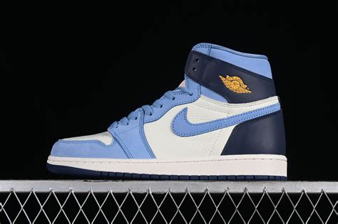 Air Jordan 1 High OG First in Flight University Blue Midnight Navy Sail ...