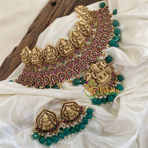 Gold Look Alike Lakshmi Choker Short Neckpiece-G9611 – vrikshamindia
