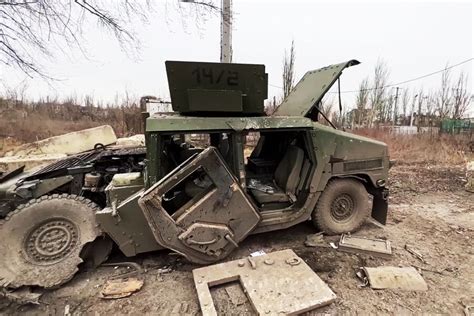 Российские войска взорвали американский автомобиль HMMWV в зоне СВО ...