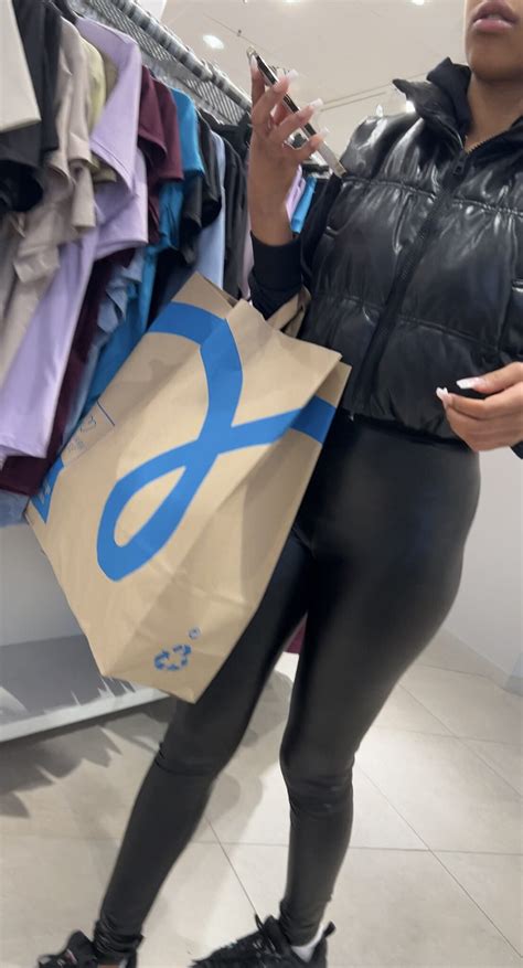 Candidgirls io lagging girl candid - Sexycandidgirls