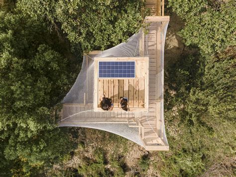 西班牙 · 森林观测研究与分析实验室 FLORA / IAAC + MAEBB | House in the woods, Forest ...