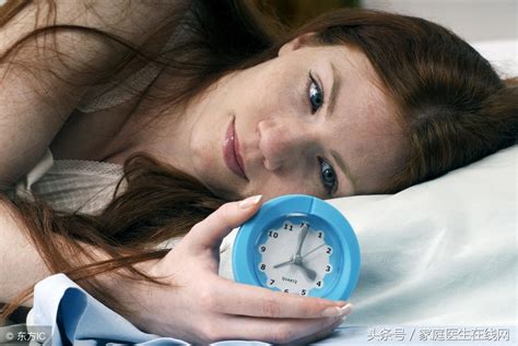 失眠是什么原因引起的（失眠是这4个原因在作怪，5妙招帮你一次性解决，一贴枕头就睡！） | 说明书网