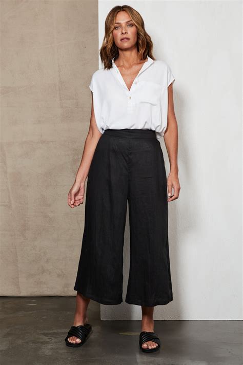 Studio Crop Linen Pant - Black | Cropped linen pants, Cropped pants ...