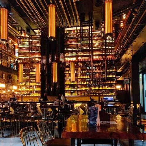 Looking For A Spot In Saltlake To Party? Head On To Refinery 091 | LBB