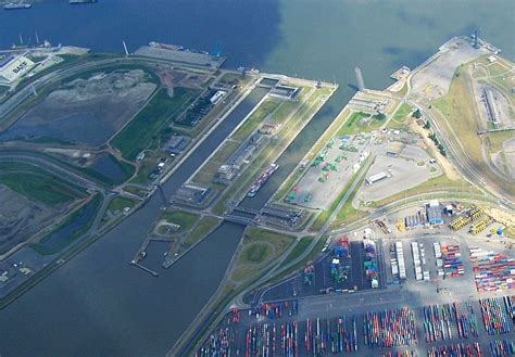 Ecluses de Zandvliet et de Berendrecht | étendue d'eau, écluse