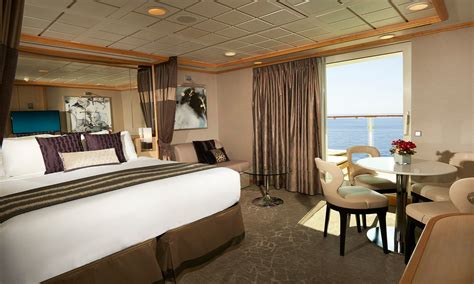 Norwegian Star Cruise Ship Reviews & Itineraries