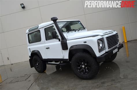 Land Rover Defender 90 review - PerformanceDrive