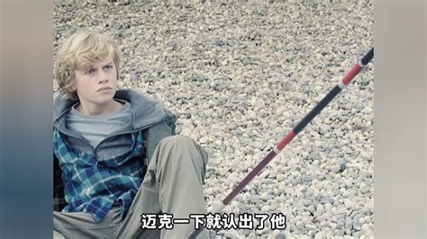 台灣人最愛的隱形人電影《透明人》20 歲生日！這部電影如何讓凱文貝肯險險往生？讓腥羶色大導離開好萊塢？ – 電影神搜