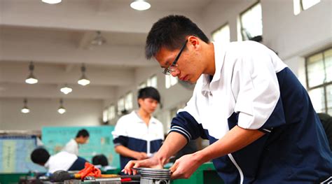 【喜讯】热烈祝贺我校在第一届广东省技工院校科技发明与创新大赛中取得佳绩！ 佛山市技师学院