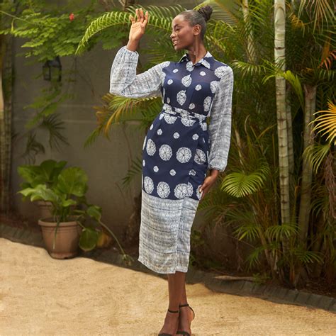 Discover luxury women’s style with the Geometric Chiffon Wrap Set