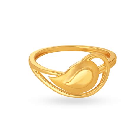 Distinctive Yellow Gold Leaf Finger Ring