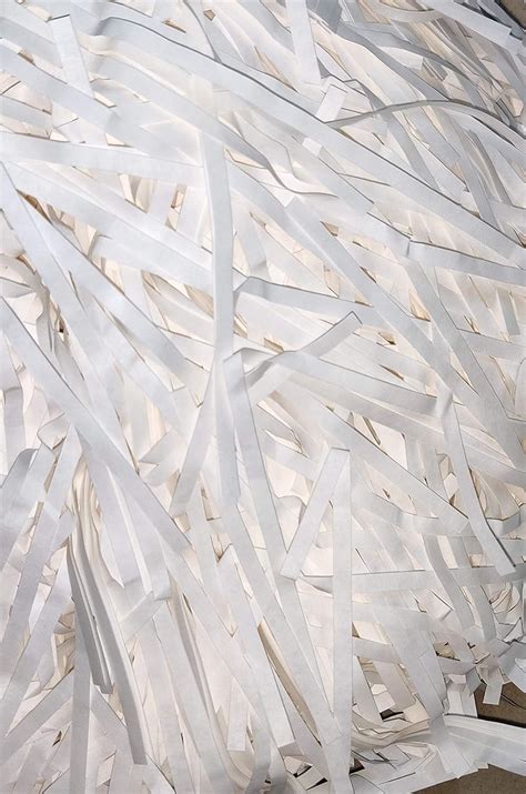 Kiddly Mart WHITE SHREDDED PAPER CRINKLE PAPER STRIPS FOR GIFT ...