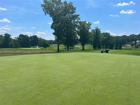 Cedarbrook Country Club in Blue Bell, PA - Aquaritin Turf